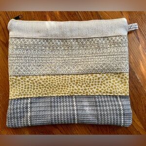 Designer Fabrics IPad Case - Yellow Flower